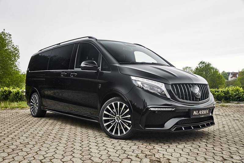 Mercedes Minivan for Istanbul Airport Transfer Service